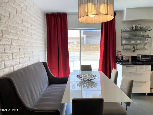 $3,000 | 6925 East 4th Street, Unit 2, Scottsdale, AZ 85251