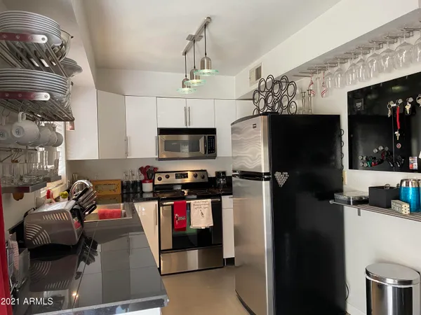 $3,000 | 6925 East 4th Street, Unit 2, Scottsdale, AZ 85251
