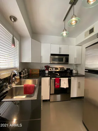 $3,000 | 6925 East 4th Street, Unit 2, Scottsdale, AZ 85251