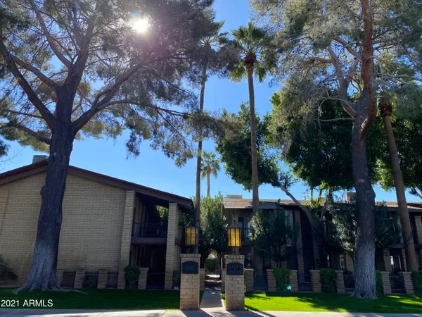 $3,000 | 6925 East 4th Street, Unit 2, Scottsdale, AZ 85251