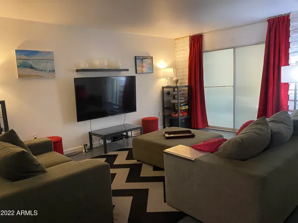 $3,000 | 6925 East 4th Street, Unit 2, Scottsdale, AZ 85251