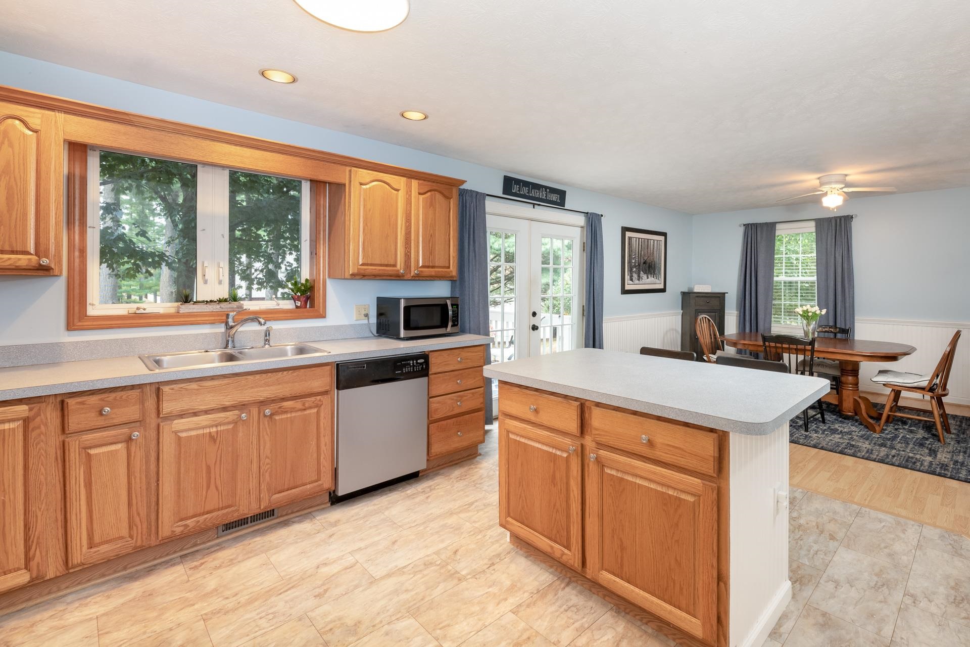 2761 Lake Shore Road, Unit 22 Gilford, NH 03249 - Photo 11 of 37 Gallery Image 11