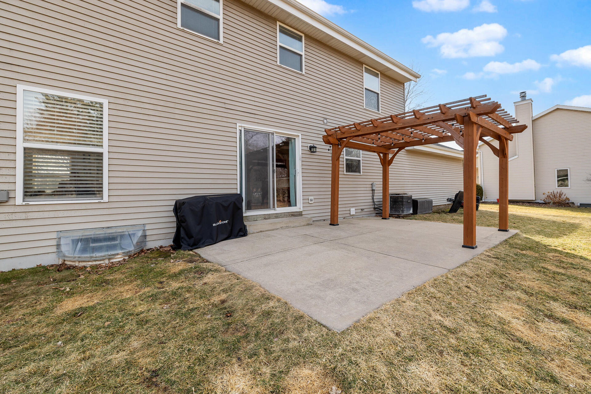 N7848 Maple Ridge Road Oconomowoc, WI 53066 - Photo 10 of 34 10-Exterior_N7848 Maple Ridge Rd