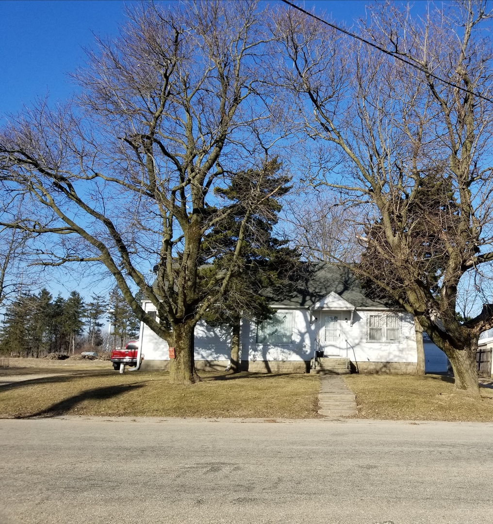 4797 East 5th Road Mendota, IL 61342 - Photo 1 of 1