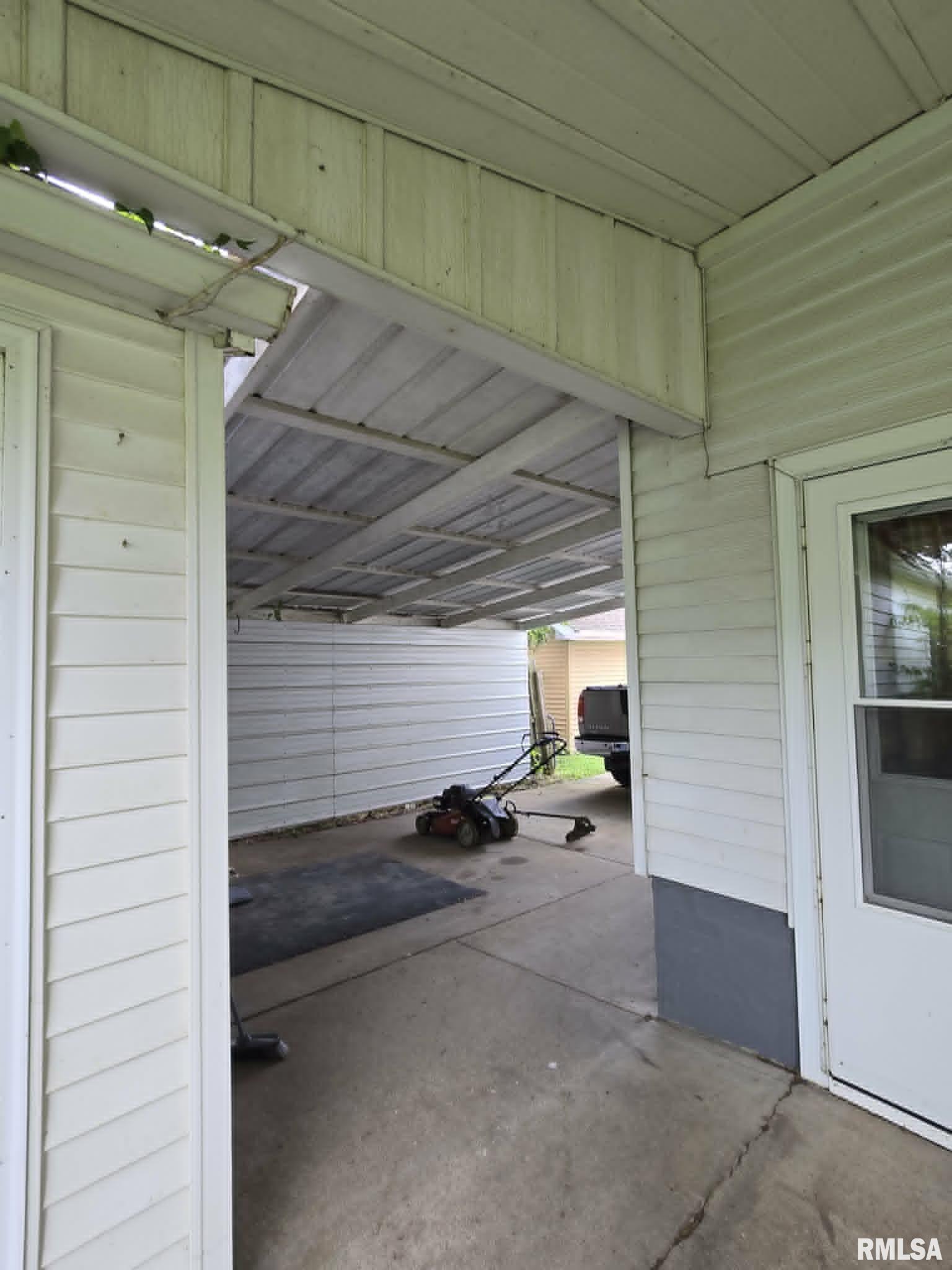 202 West Myrtle Street Canton, IL 61520 - Photo 4 of 38