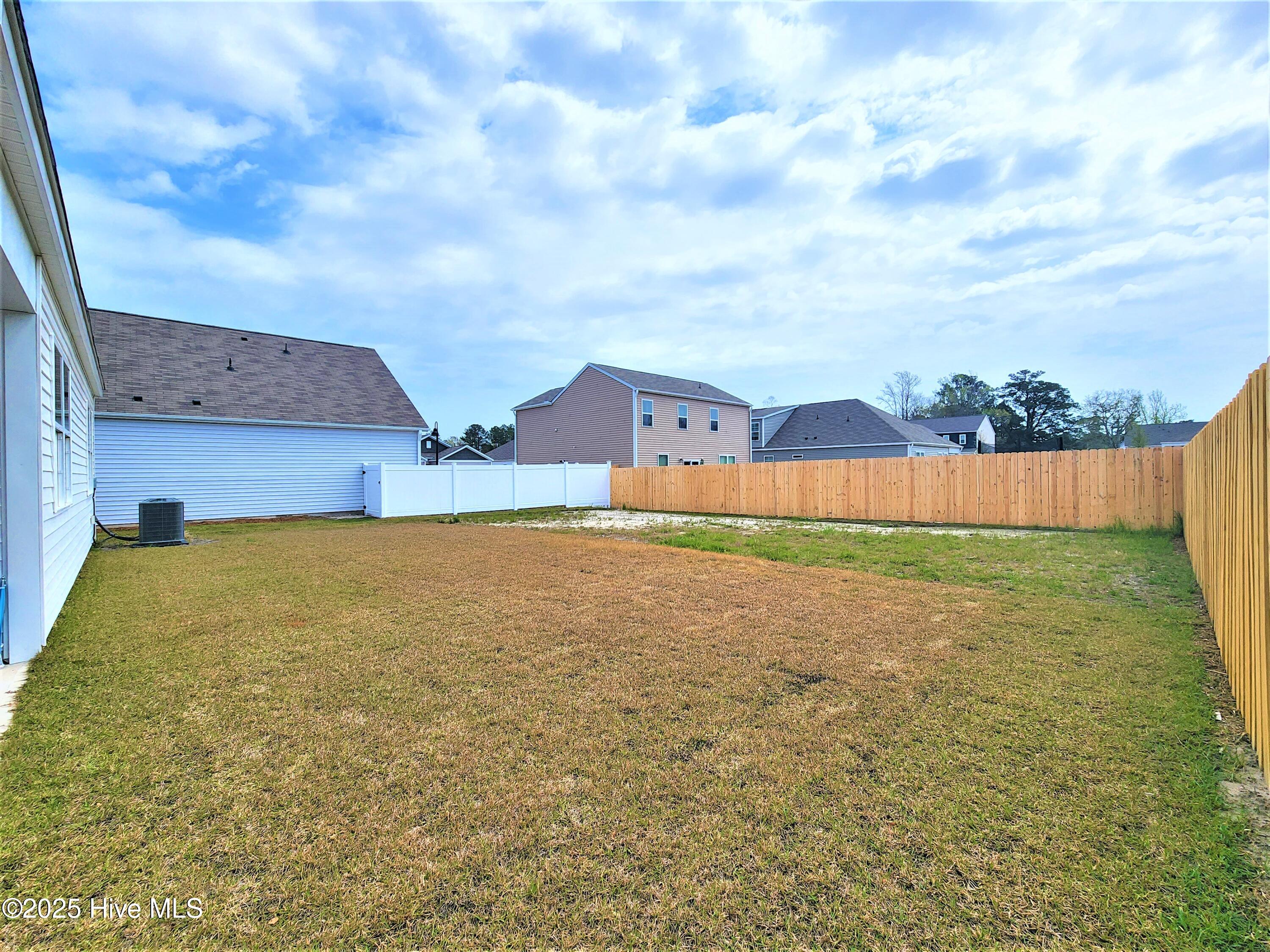 9074 St George Road, Unit 21 Wilmington, NC 28411 - Photo 11 of 12 16 Backyard (3)