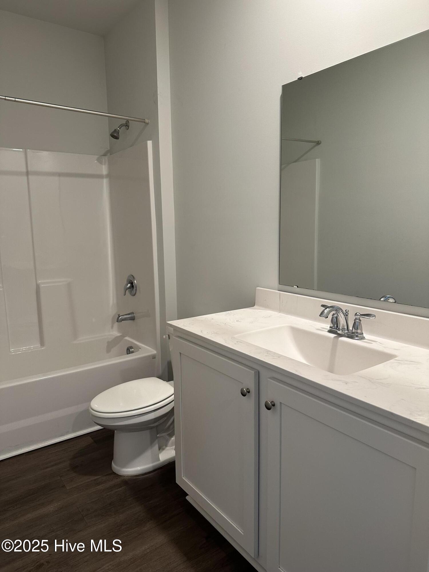 9074 St George Road, Unit 21 Wilmington, NC 28411 - Photo 7 of 12 Bathroom 1