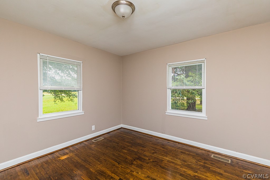 5215 Ruffin Road Prince George, VA 23875 - Photo 15 of 33 Gallery Image 15
