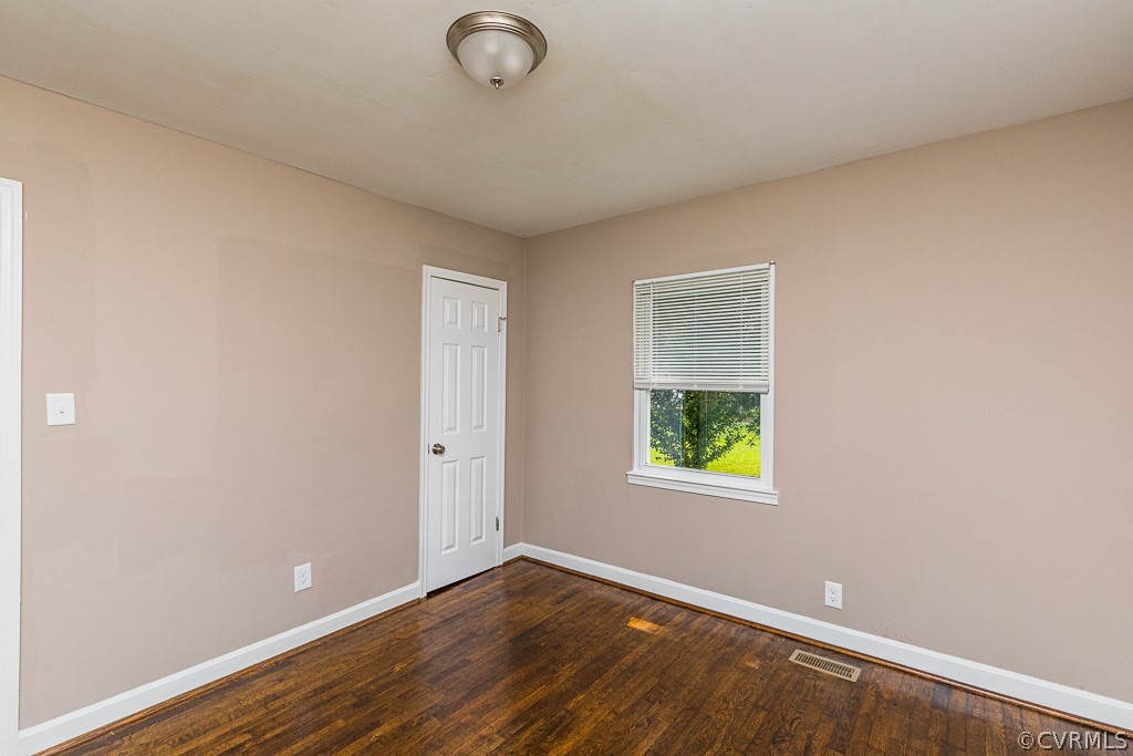 5215 Ruffin Road Prince George, VA 23875 - Photo 16 of 33 Gallery Image 16