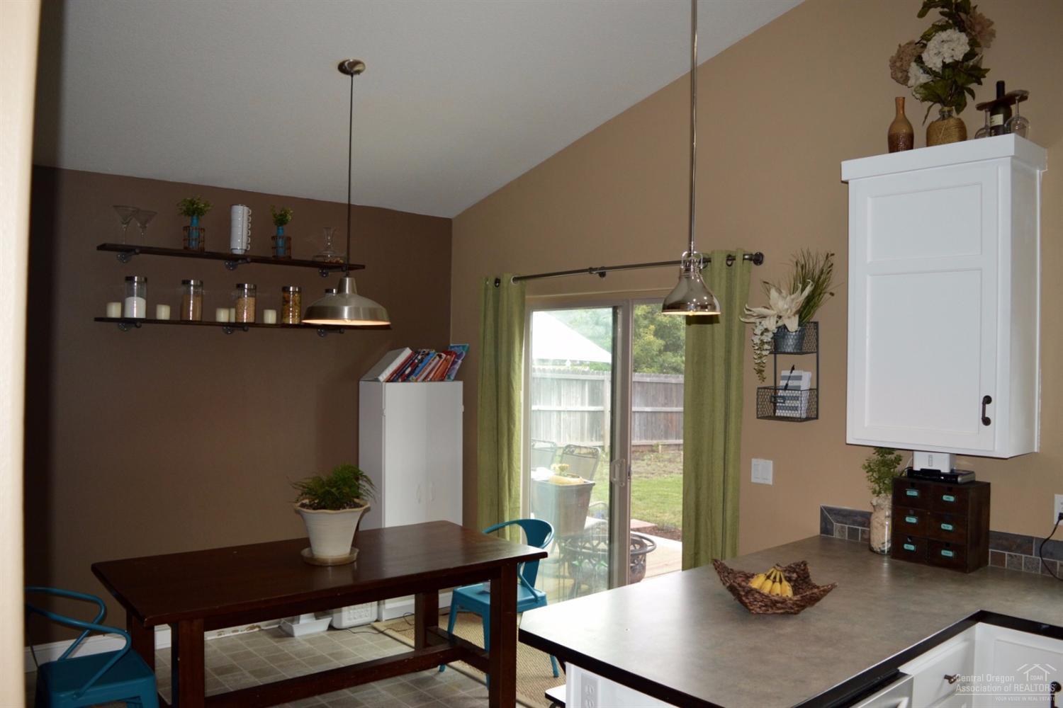 20559 Slalom Way Bend, OR 97702 - Photo 4 of 12 Additional Photo