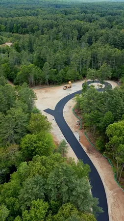 a view of a back yard