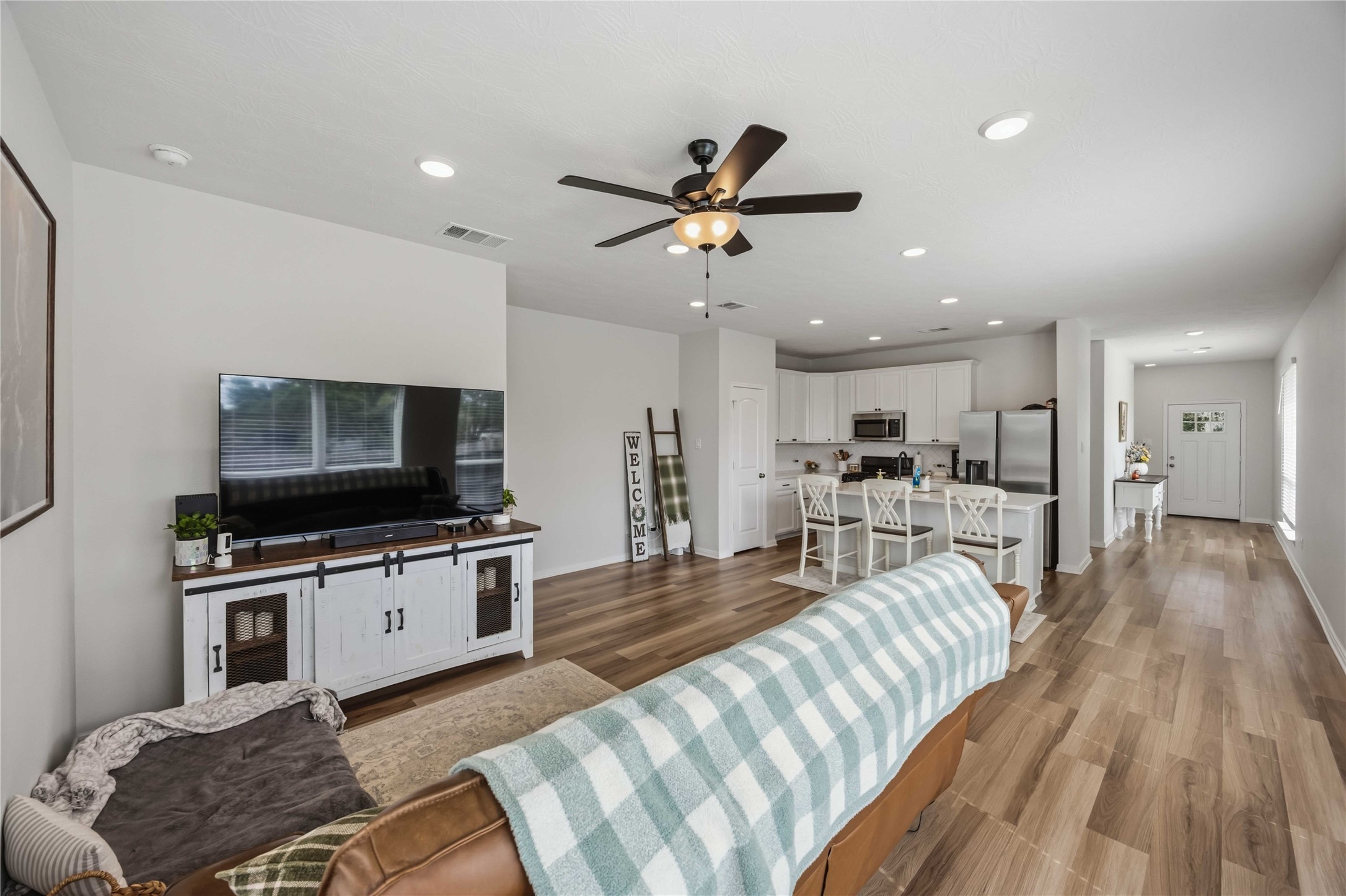 148 Austin Road Angleton, TX 77515 - Photo 4 of 25