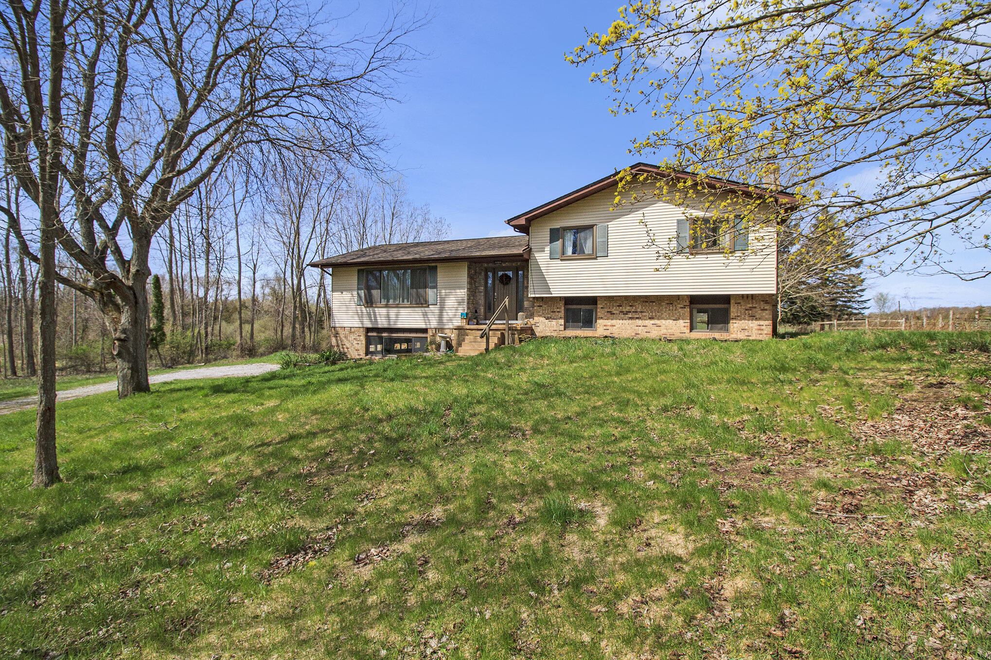 8535 Scully Road Whitmore Lake, MI 48189 - Photo 5 of 28 006_img_0587
