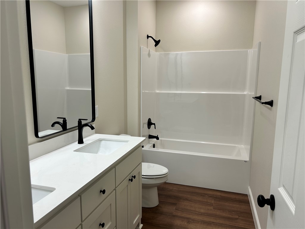206 West Maple Avenue, Unit B Springdale, AR 72764 - Photo 11 of 18 Gallery Image 11