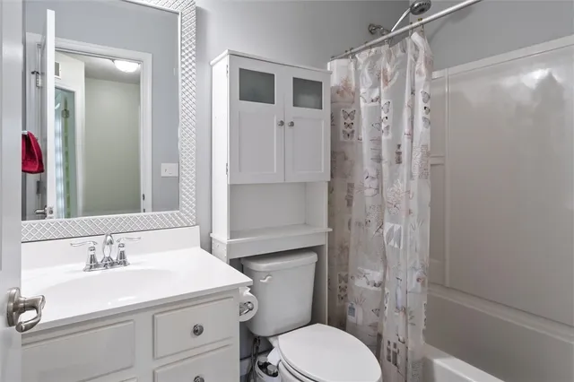 $419,900 | 203 Elmcrest Rise, Henrietta, NY 14586