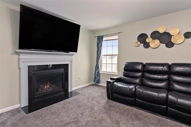 $419,900 | 203 Elmcrest Rise, Henrietta, NY 14586