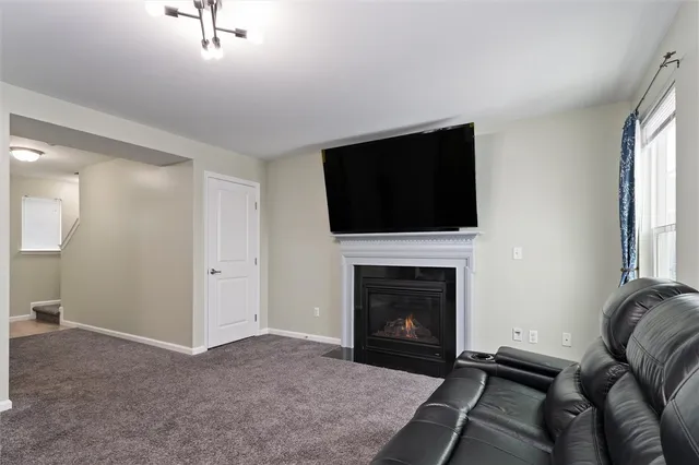 $419,900 | 203 Elmcrest Rise, Henrietta, NY 14586