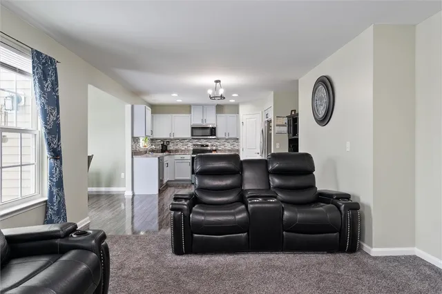 $419,900 | 203 Elmcrest Rise, Henrietta, NY 14586