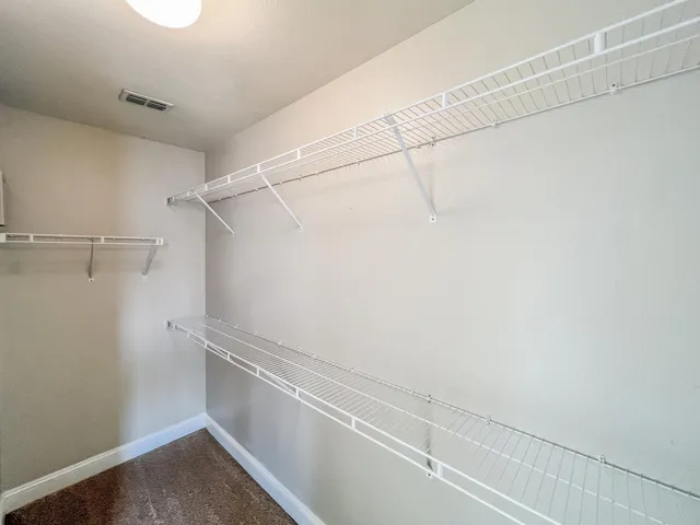 $1,350 | 529 Wingspan Way, Crestview, FL 32536