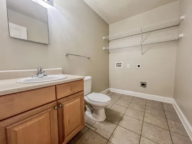 $1,350 | 529 Wingspan Way, Crestview, FL 32536