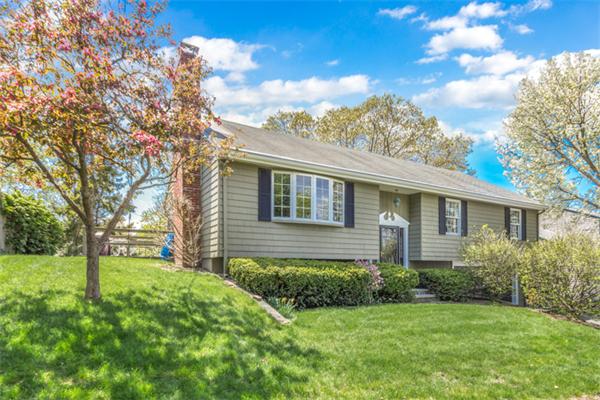 8 Pitman Road Marblehead, MA 01945 - Photo 3 of 28