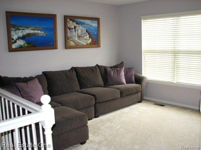 3124 Graham Drive Rochester, MI 48307 - Photo 8 of 11 8 Loft Area
