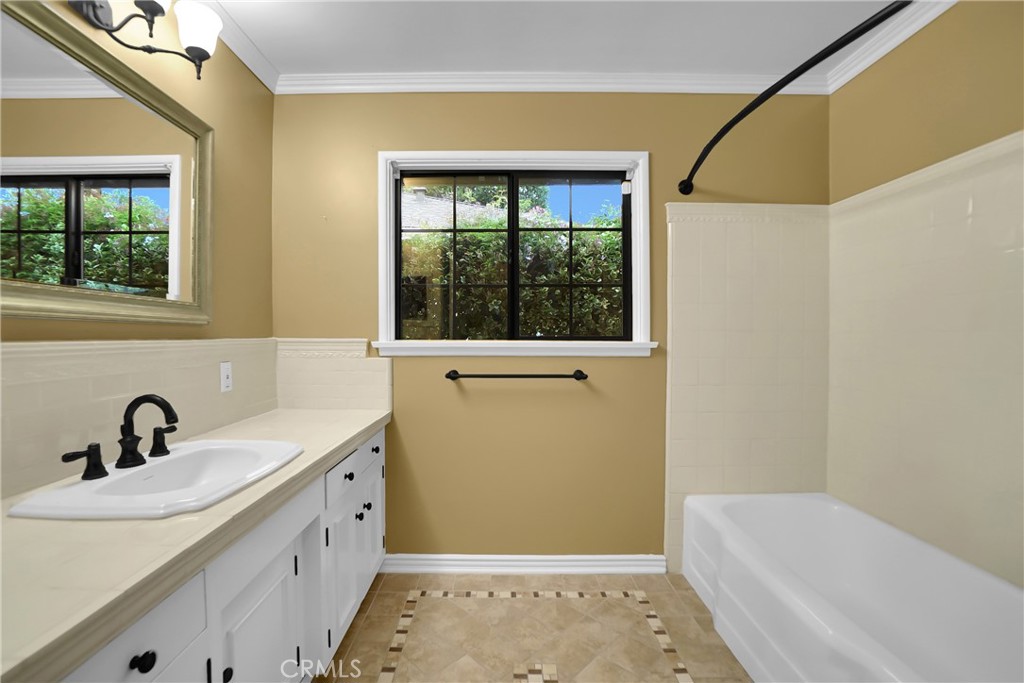 1834 Midwick Drive Altadena, CA 91001 - Photo 11 of 19