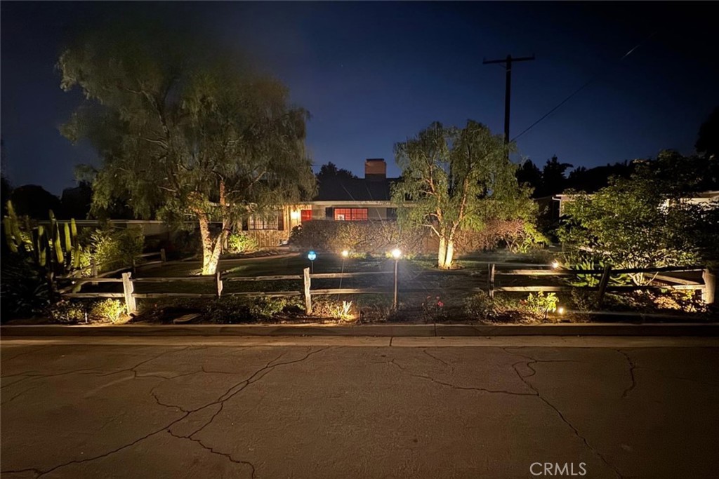 1834 Midwick Drive Altadena, CA 91001 - Photo 2 of 19