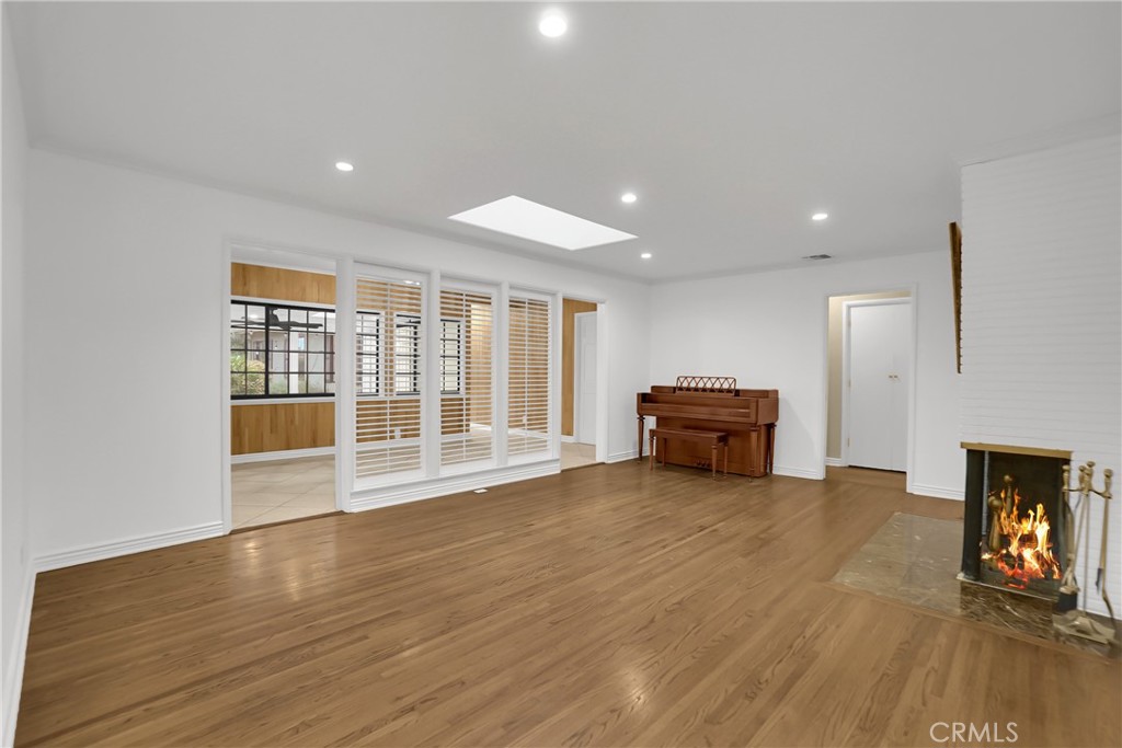 1834 Midwick Drive Altadena, CA 91001 - Photo 4 of 19