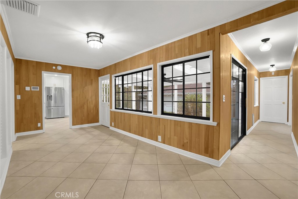 1834 Midwick Drive Altadena, CA 91001 - Photo 5 of 19