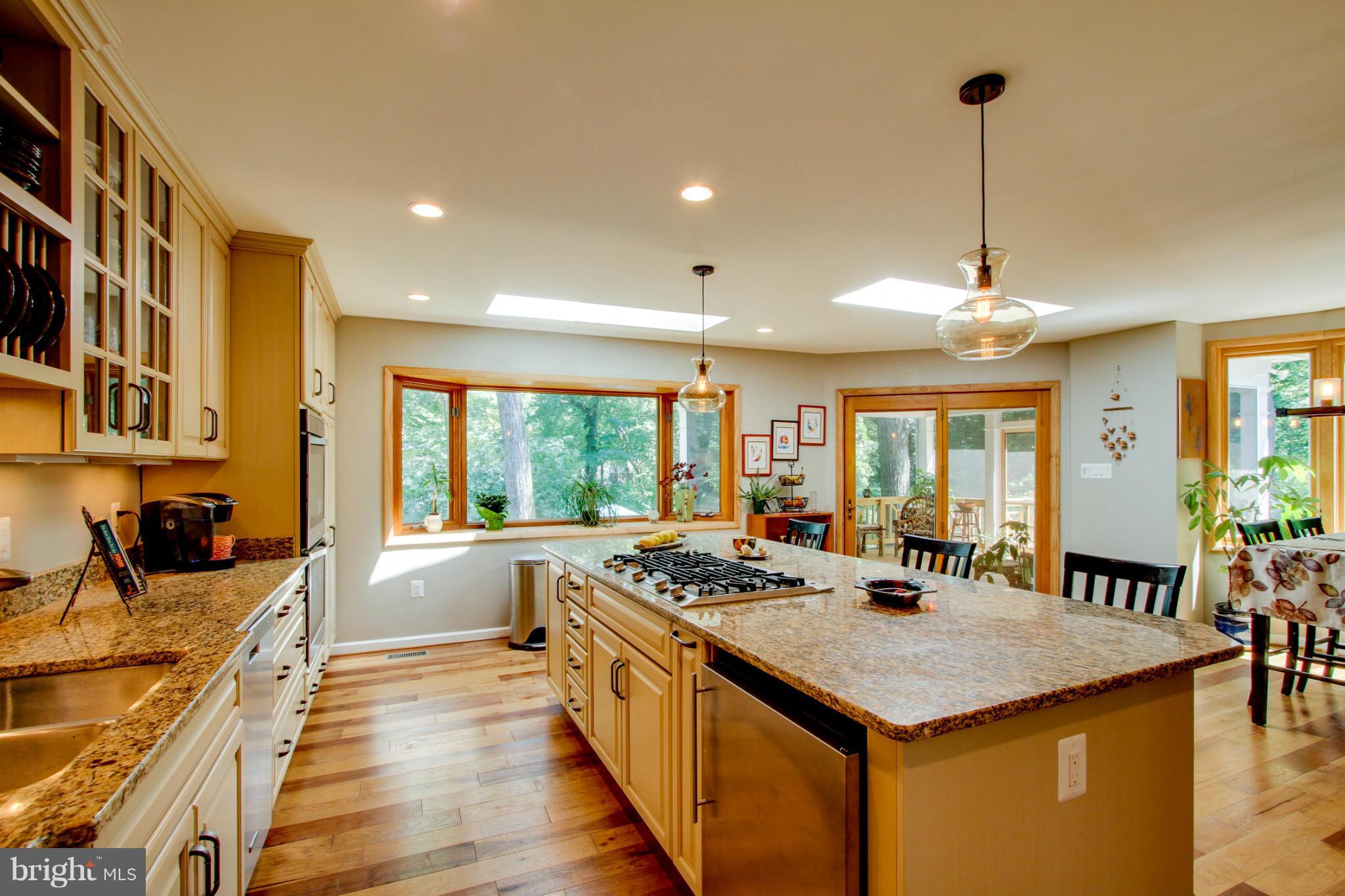 9 ft cooking island with Dacor cooktop