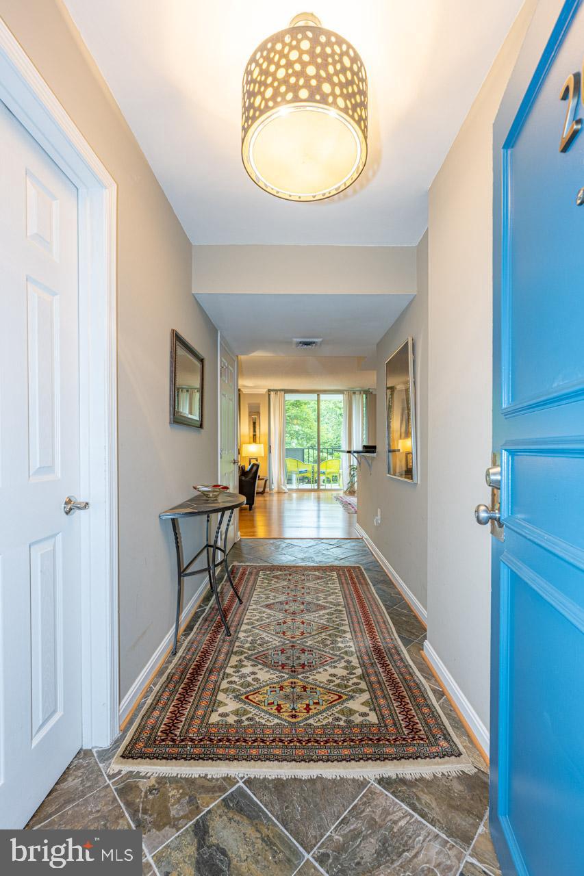 1515 South Arlington Ridge Road, Unit PL20 Arlington, VA 22202 - Photo 6 of 27