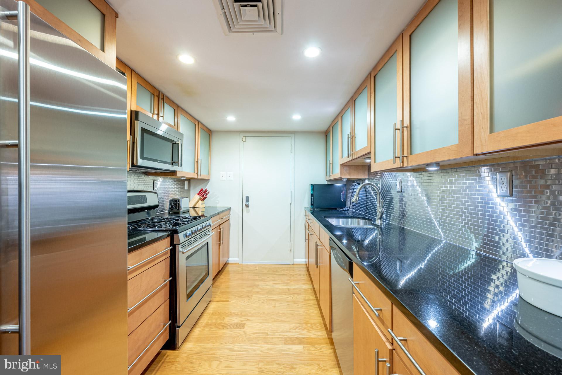 1515 South Arlington Ridge Road, Unit PL20 Arlington, VA 22202 - Photo 10 of 27