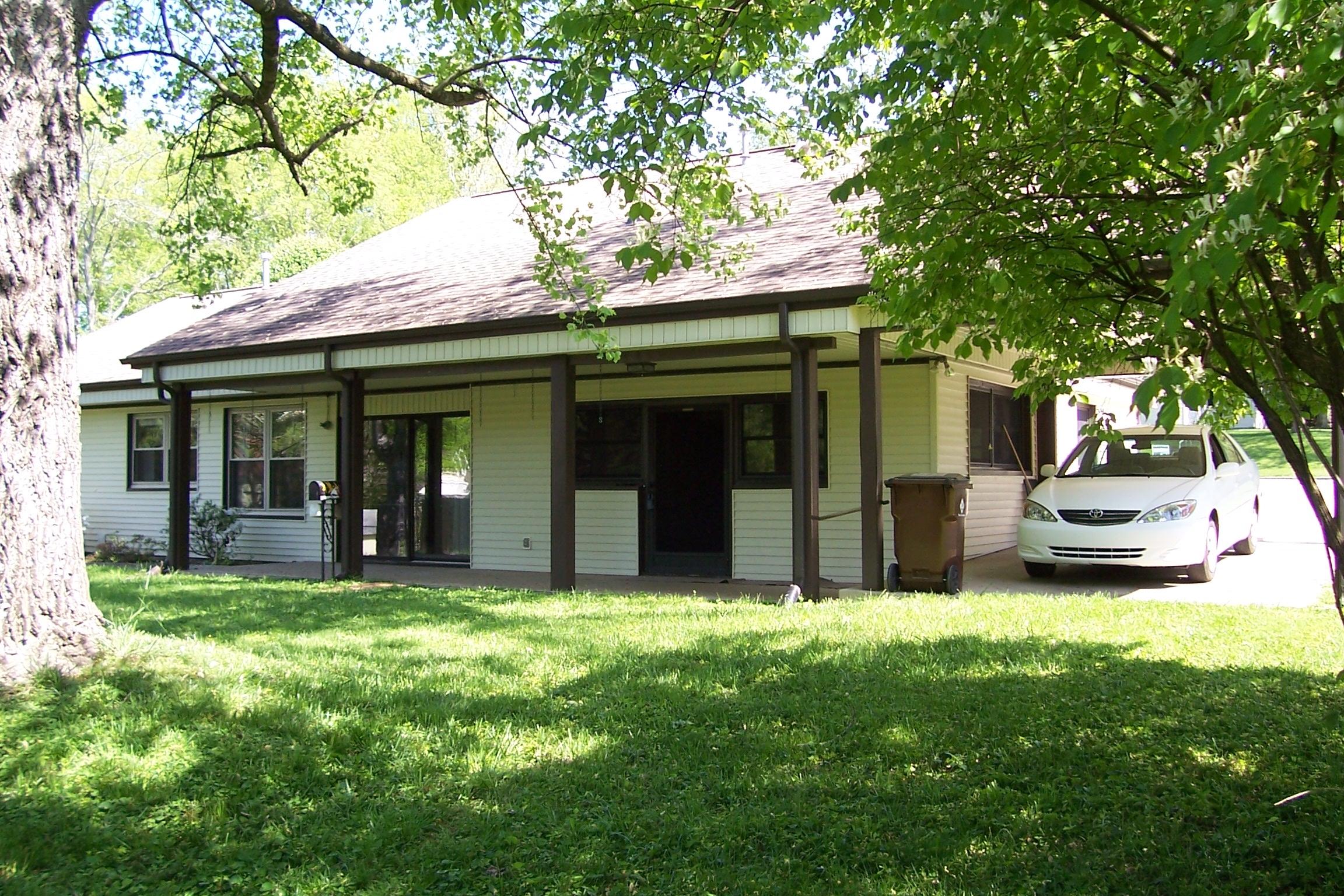 113 Pratt Lane Oak Ridge, TN 37830 - Photo 1 of 21 Front View