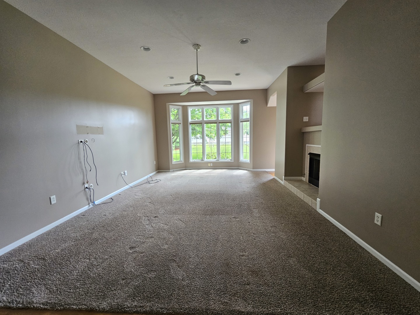 210 Barrington Drive Bourbonnais, IL 60914 - Photo 2 of 22