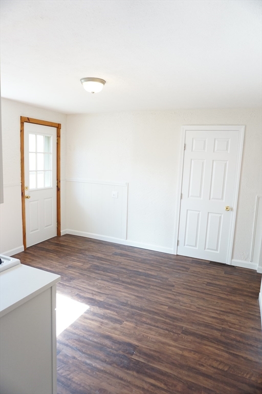 18 Sutherland Street Lowell, MA 01850 - Photo 6 of 28