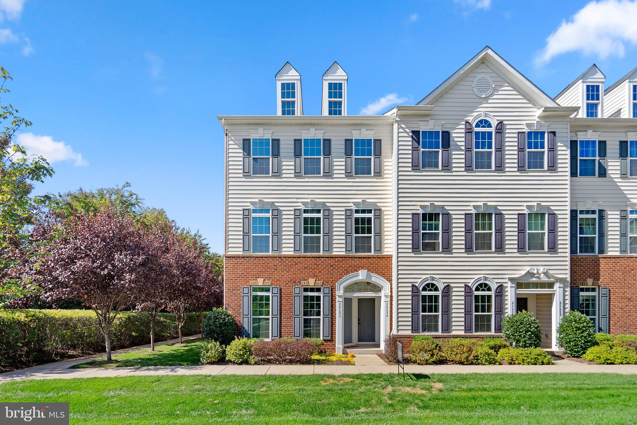 24684 Footed Ridge Ter