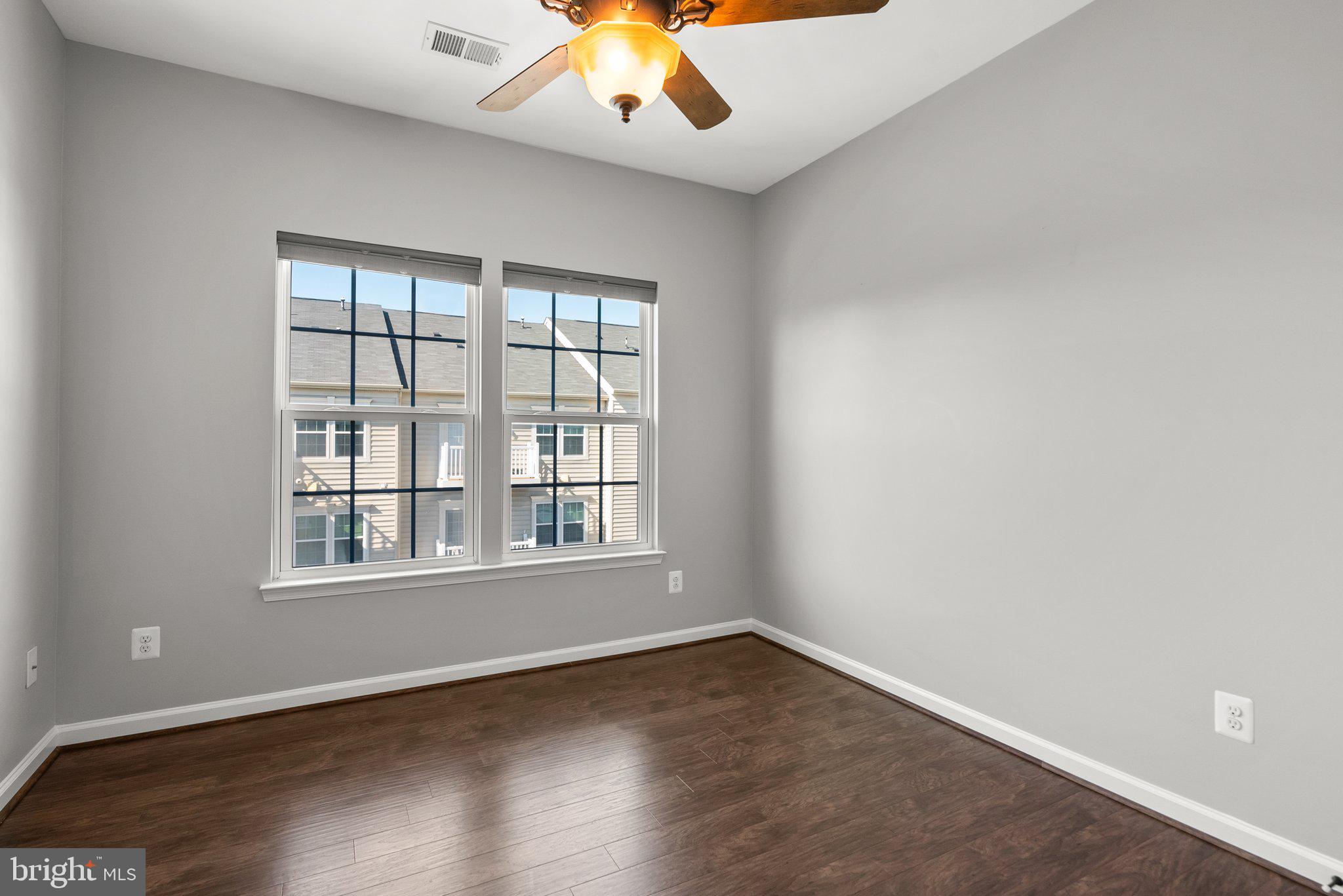 24684 Footed Ridge Terrace Sterling, VA 20166 - Photo 16 of 25 Second bedroom