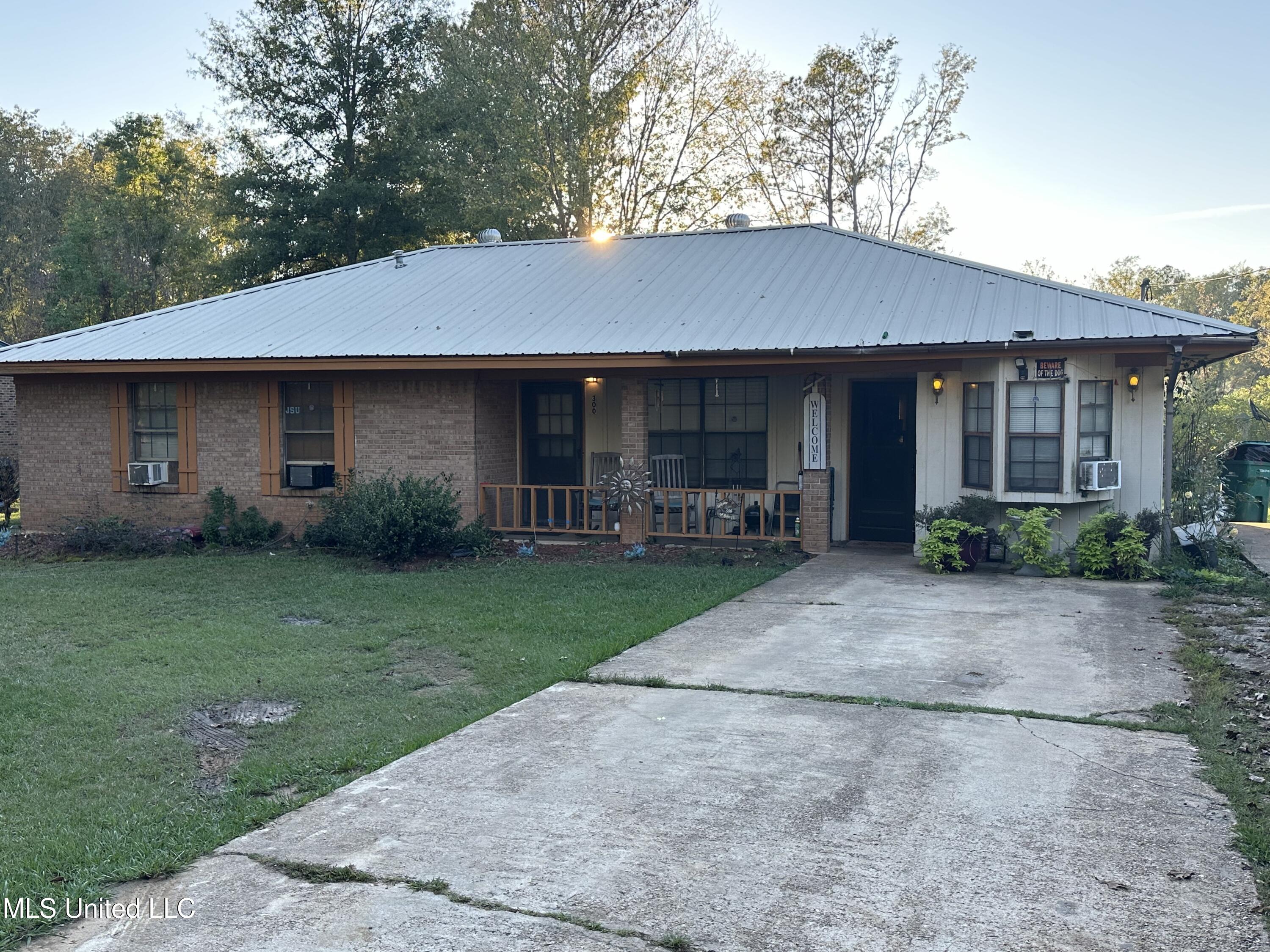 300 Waggoner Road Morton, MS 39117 - Photo 1 of 7 Front