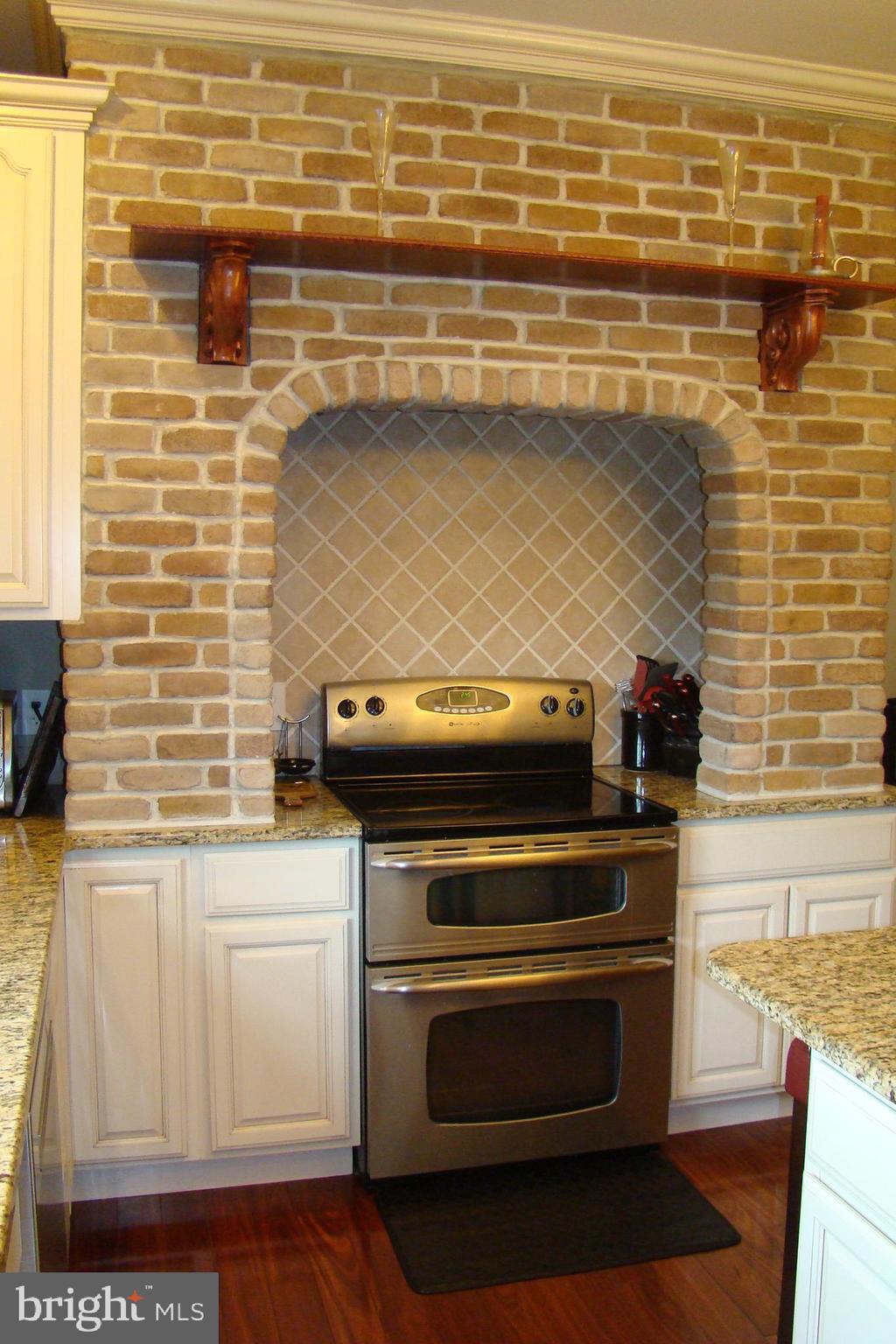 28 Barry Road Chalfont, PA 18914 - Photo 8 of 65 Gallery Image 8