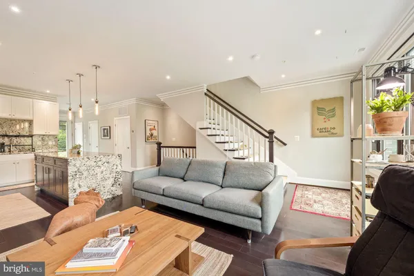 $4,200 | 4527 Georgia Avenue Northwest, Unit 2, Washington, DC 20011