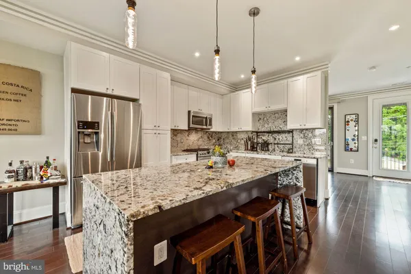 $4,200 | 4527 Georgia Avenue Northwest, Unit 2, Washington, DC 20011