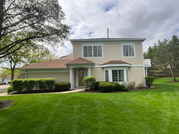 $275,500 | 832 Coronado Court, Unit 832, Elgin, IL 60123