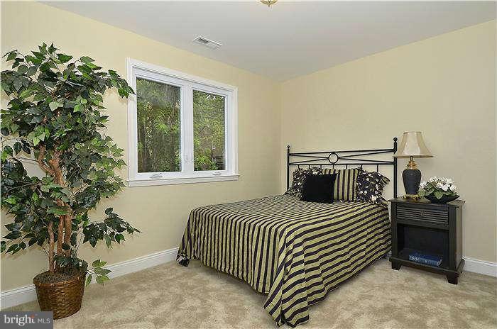 1420 Ellis Road Annapolis, MD 21403 - Photo 11 of 30 Master Bedroom