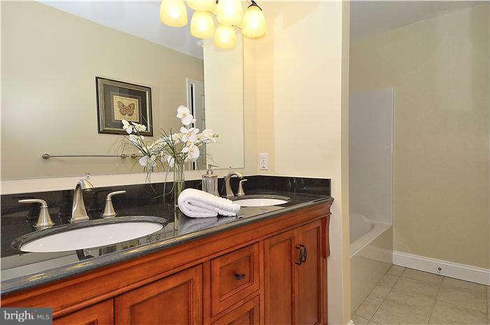 1420 Ellis Road Annapolis, MD 21403 - Photo 13 of 30 Master Bath