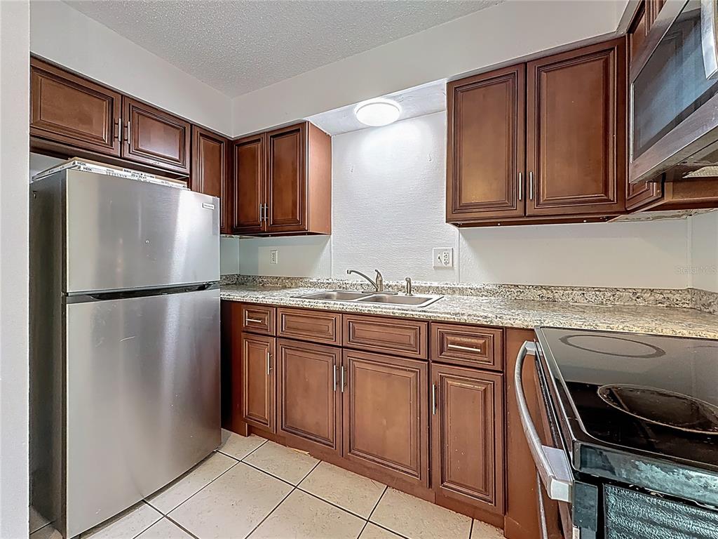 2319 18th Avenue Southwest Largo, FL 33774 - Photo 5 of 39
