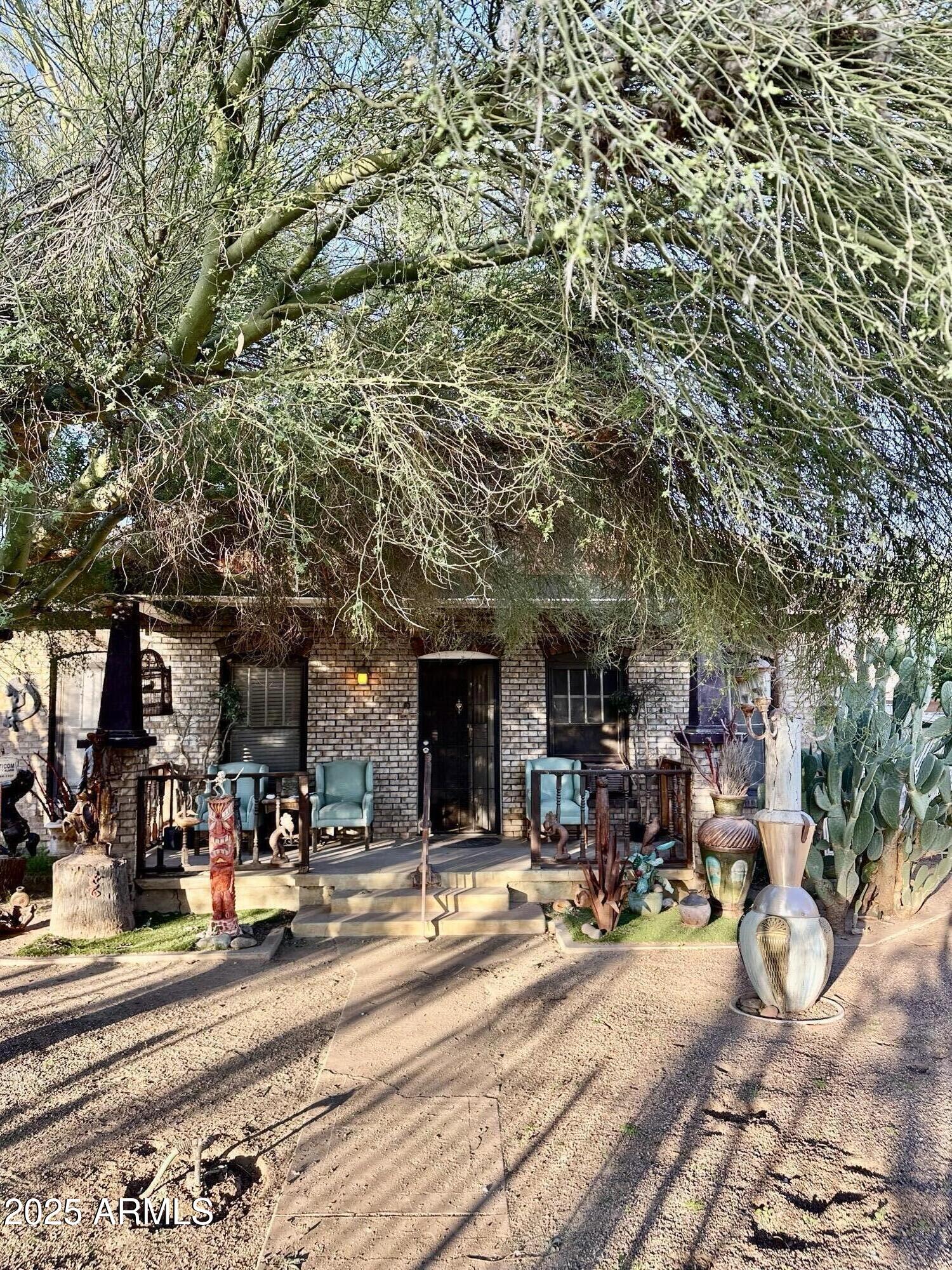 1008 North 27th Street Phoenix, AZ 85008 - Photo 10 of 15 a view of the patio of the house