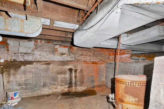 $250,000 | 425 Sanders Street, Indianapolis, IN 46225