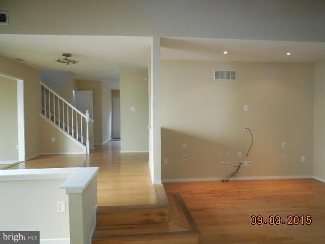 2339 Glade Bank Way Reston, VA 20191 - Photo 7 of 30 Interior (General)