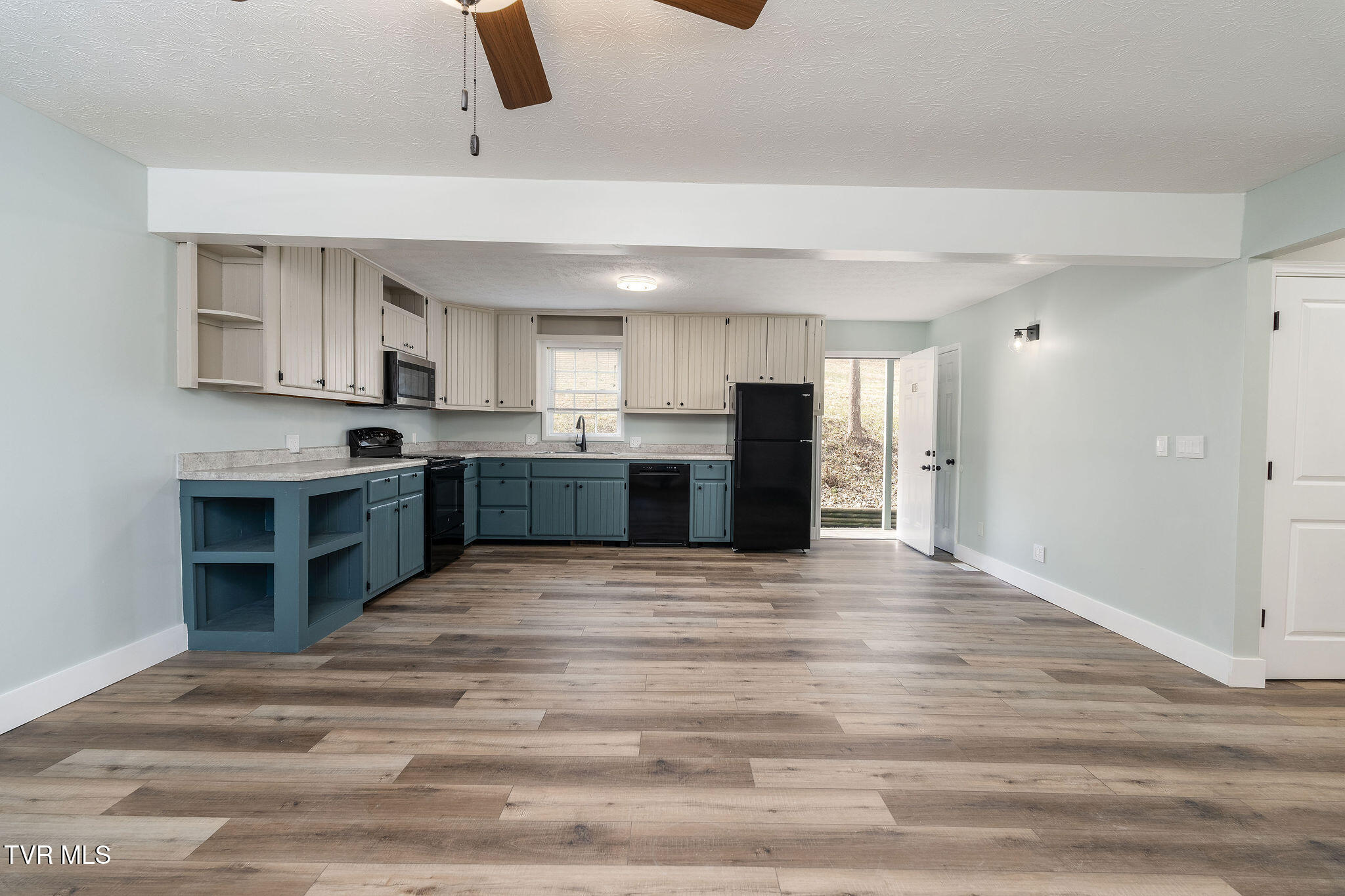 6672 Roan Creek Road Butler, TN 37640 - Photo 65 of 163 DSC00481-Edit